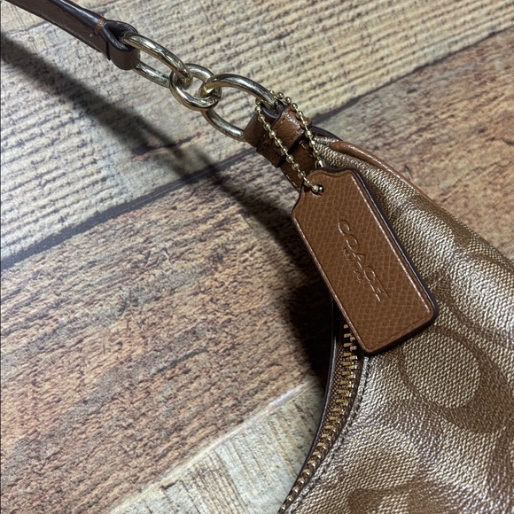Coach Harley Hobo Tan signature C Shoulder Saddle Bag purse tote - Picture 5 of 16